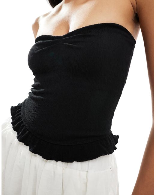 Top bandeau froncé avec ourlet à volants Bershka en coloris White
