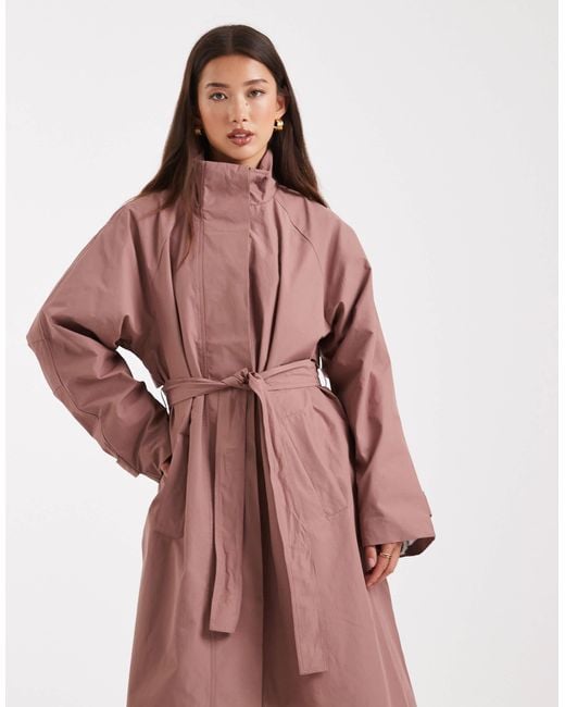 Object Red – cleaner trenchcoat
