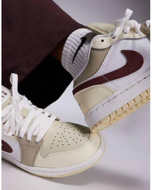 Zapatillas De Deporte Blancas Y Marrones Air 1 Low Se De Nike Nike de color Purple