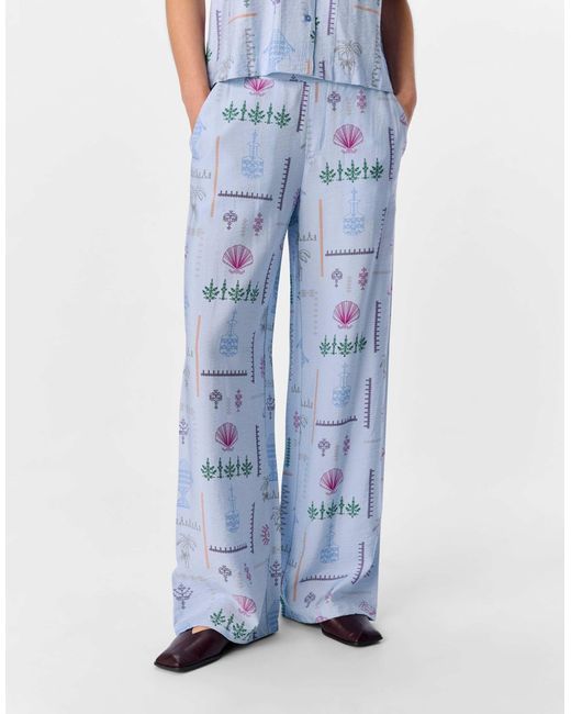 Object Blue – hose
