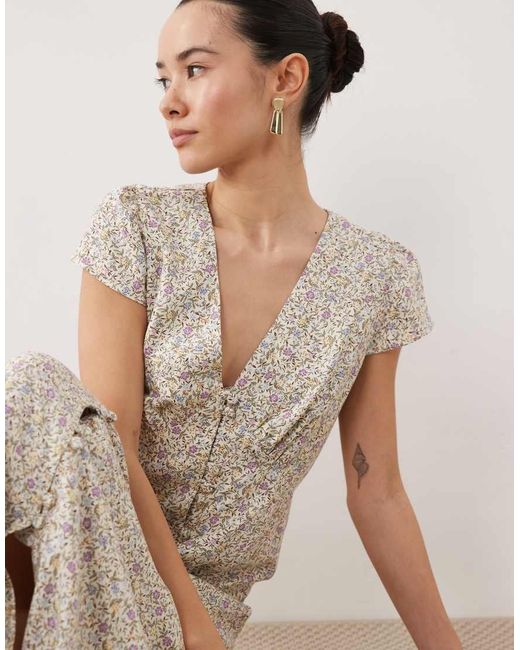 Nobody's Child Petite Natural Avery V-neck Cap Sleeve Floral Print Midi Dress