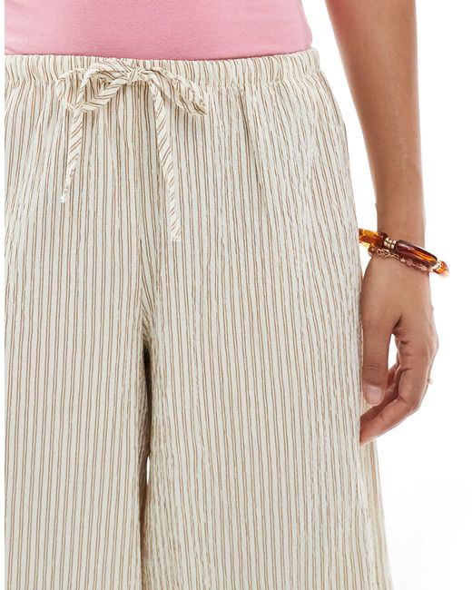 Stradivarius Pink Petite – gestreifte hose