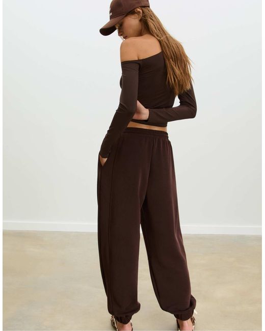 Stradivarius Brown – weiche, weite jogginghose