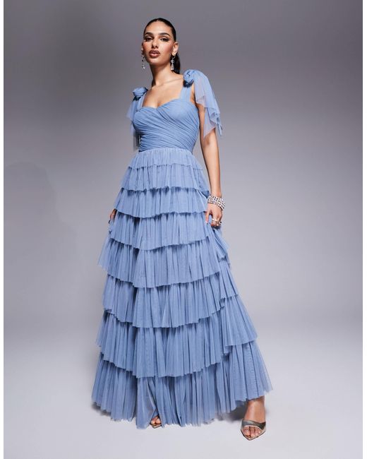 Robe longue à volants en tulle avec épaules nouées - cendré LACE & BEADS en coloris Blue