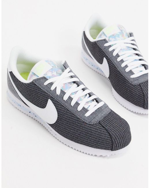 canvas nike trainers