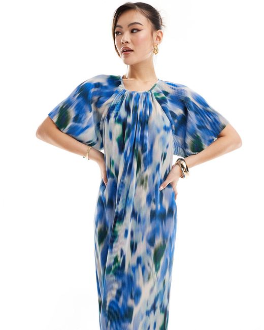 ASOS Blue Angel Sleeve Plisse Maxi Dress With Trapeze Hem