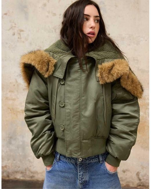 Stradivarius Natural Cropped Hooded Jacket