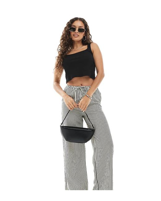 Pantalones A Rayas Negras De Pernera Ancha De New Look de color Black