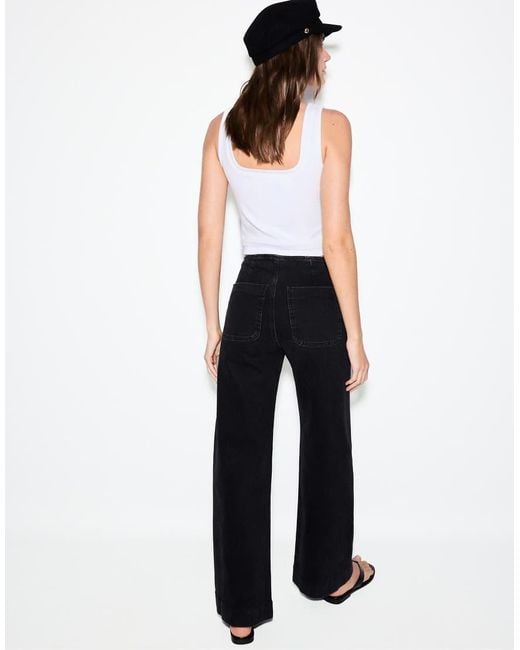 D77 di Stradivarius in White