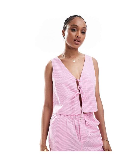 Top A Cuadros Vichy Rosas Con Lazada Delantera De (Parte De Un Conjunto) ONLY de color Pink