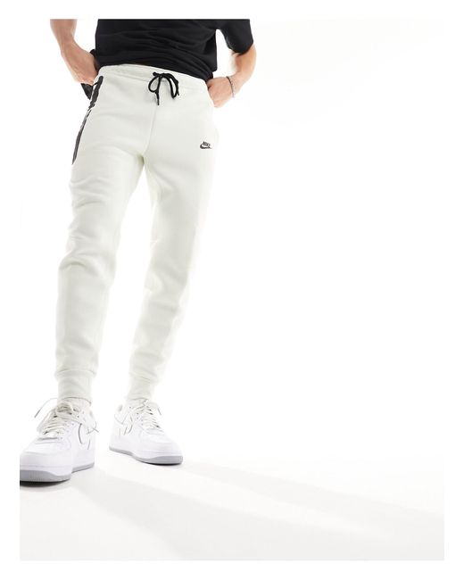 Joggers tecnici di Nike in White da Uomo