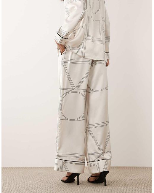 Iyal Natural Satin Wide Leg Contrast Binding Pants