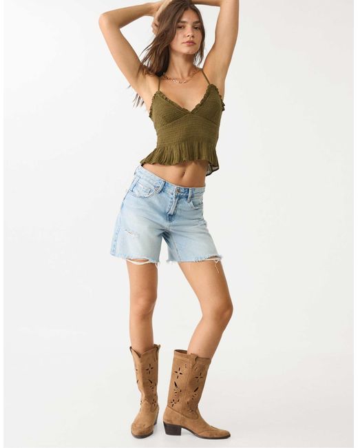Top ajusté à volants - kaki Stradivarius en coloris Green