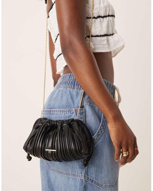 Calvin Klein Plissé Mini Tas in het Black