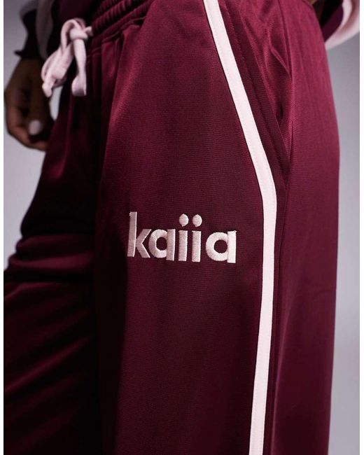 Joggers De Pernera Ancha Con Raya Lateral Y Logo Bordado De Tricot De (Parte De Un Conjunto) Kaiia de color Purple
