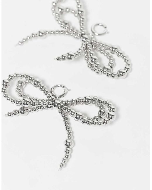 Confezione Da 2 Charm Per Scarpe E Borse A Forma Di Fiocchi Argentati di Reclaimed (vintage) in Gray
