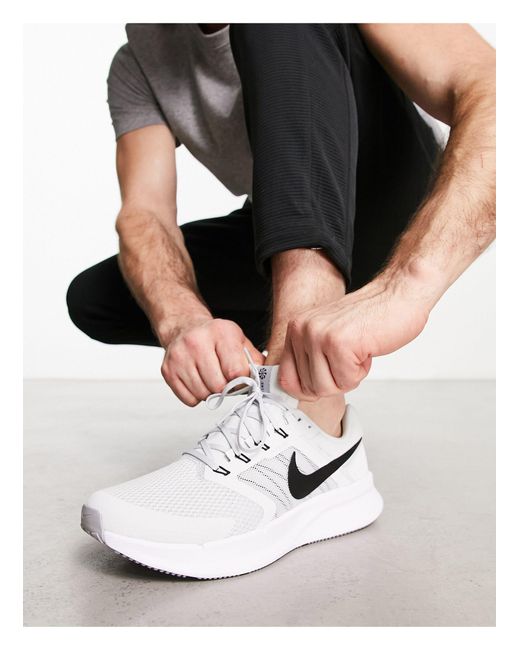 Nike Black Run Swift 3 Trainers for men
