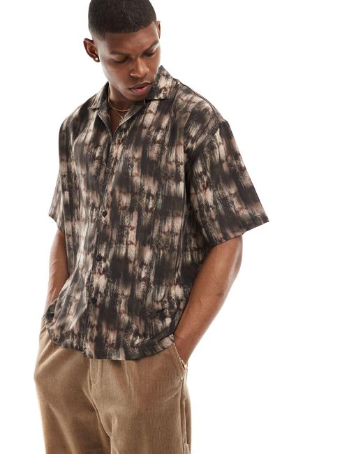 Camicia marrone con stampa grafica sfocata di Pull&Bear in Brown da Uomo