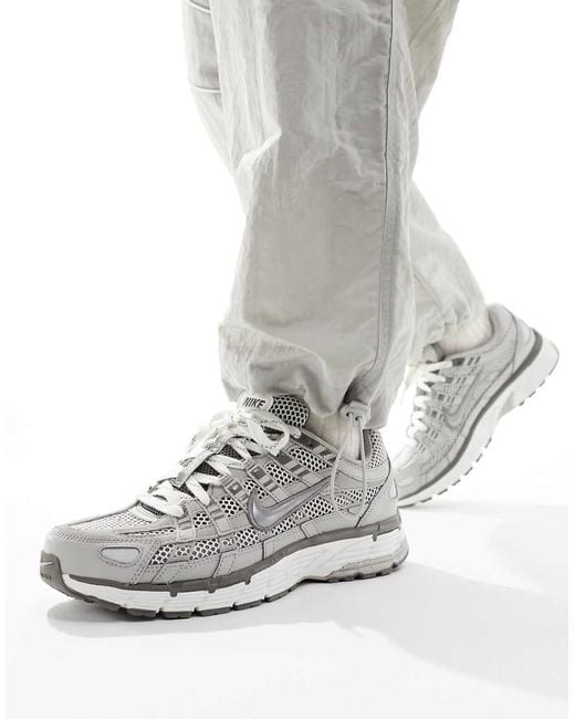 Nike P-6000 in het Gray
