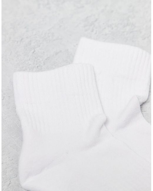 4505 White 3 Pack Quarter Length Socks With Arch Support