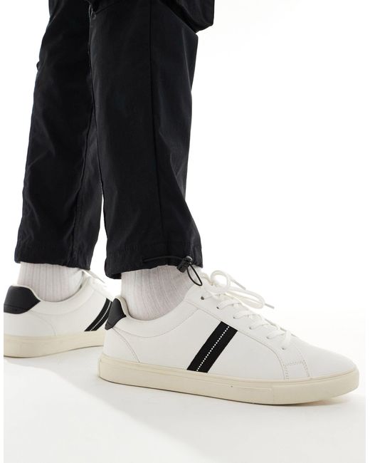 Sneakers stringate bianche con badge nero di ASOS in White da Uomo