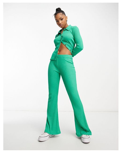 Pantalon d'ensemble évasé en maille côtelée douce - vif Jdy en coloris Vert  | Lyst