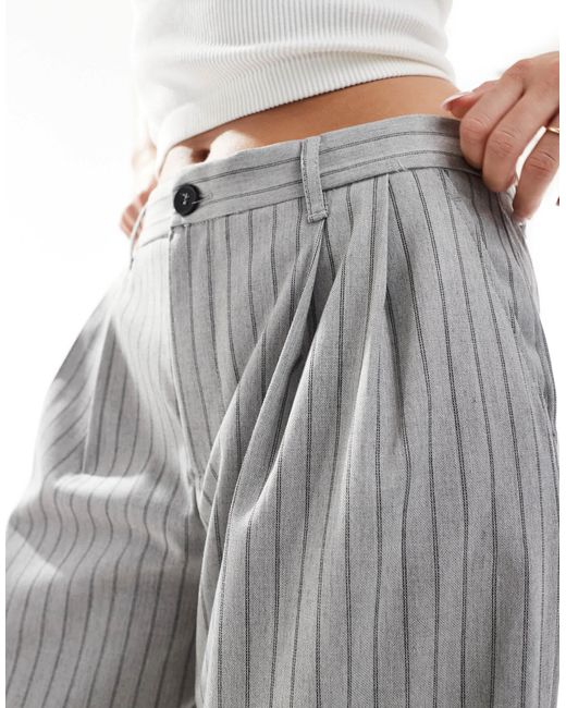 Bershka White – elegante hose