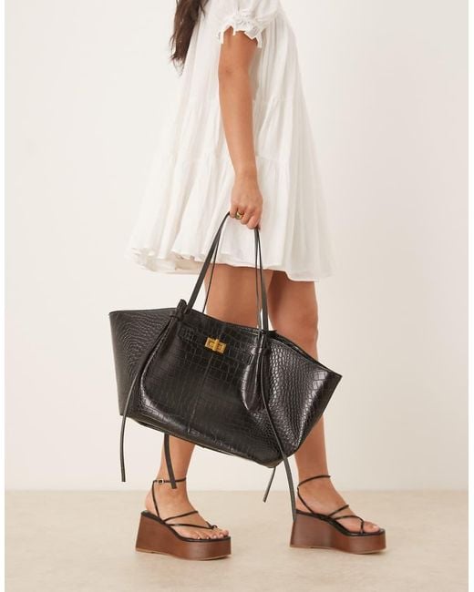 Gina Tricot Natural Faux Leather Medium Tote Bag With Strap And Clutch Detail