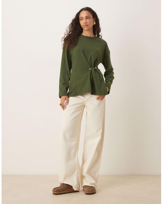 Top oversize à manches longues avec taille cintrée à détail métallique - kaki ASOS en coloris Green