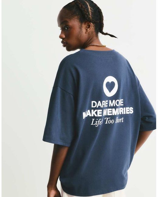 Pull&Bear T-Shirt Met Grafische Hartprint in het Blue