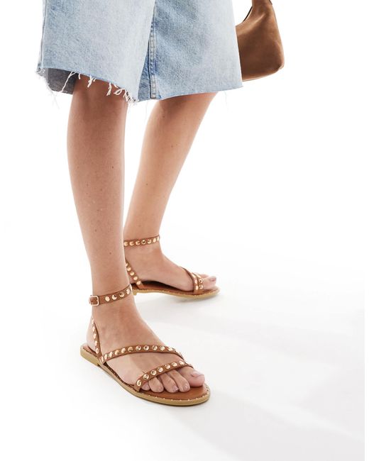 SEQWL Wide Fit White Flat Sandals With Studded Staps