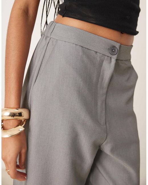 Tall - pantalon droit habillé coupe décontractée - gris ASOS en coloris Natural