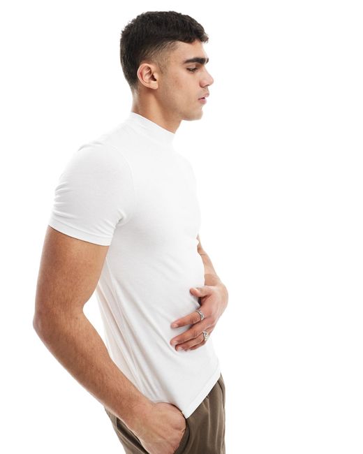 Camiseta ajustada con cuello alto en ASOS de hombre de color White