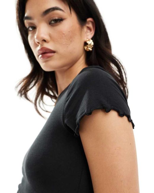 Vero Moda Black Lettuce Edge T-shirt
