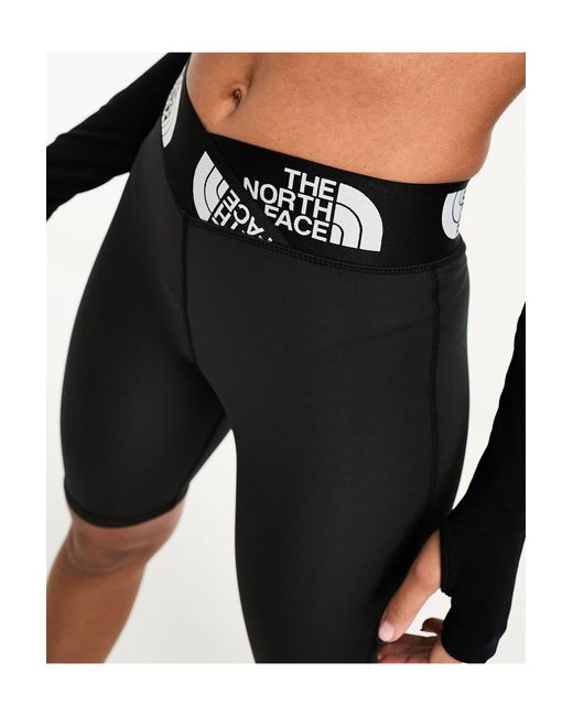 The North Face Black – training aracar – legging-shorts