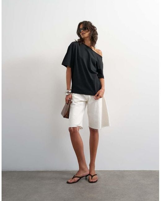 TOPSHOP Black Fallen Shoulder T-shirt