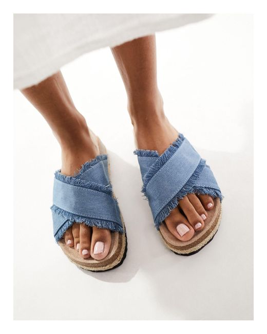 ASOS White – jessie – espadrilles-sandalen aus denim mit überkreuzten riemen und flacher plateausohle