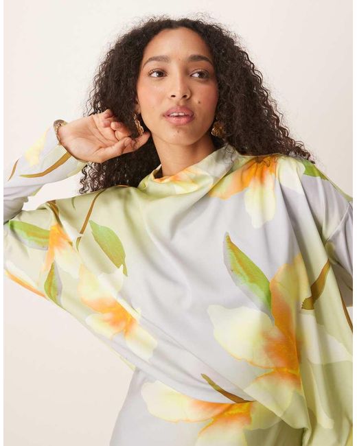 Vestito Lungo Accollato Taglio Sbieco di ASOS in Natural