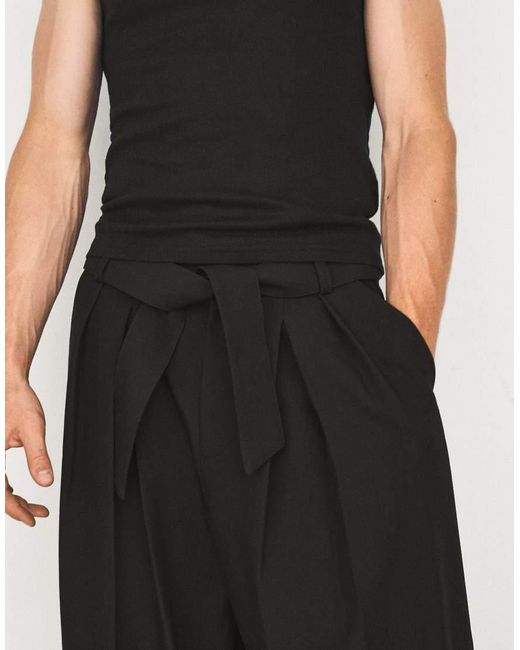 Bershka Black Barrel-Leg Trousers With Darts And Belt for men