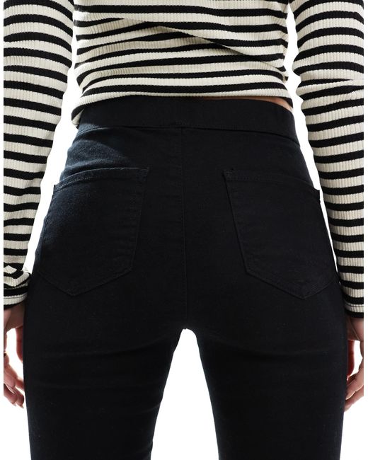 Pantalon corsaire en jean New Look en coloris Black