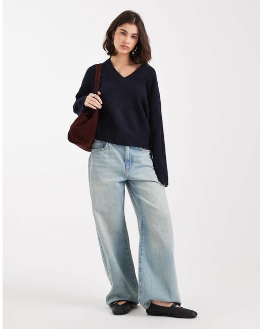 Pull coupe carrée en maille avec col v ASOS en coloris Blue