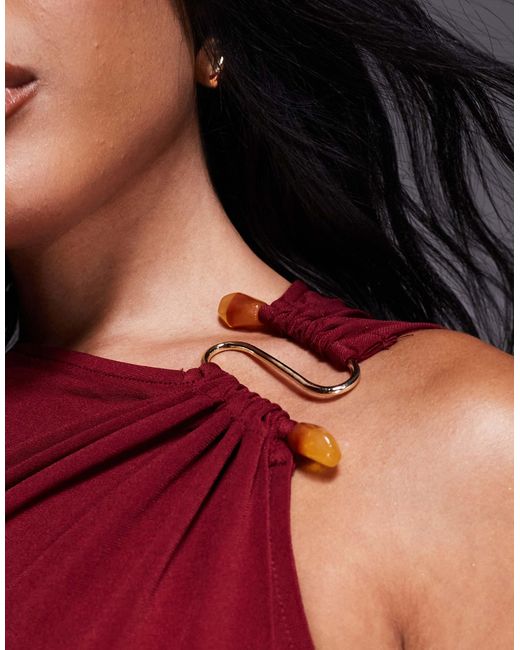 Robe mi-longue asymétrique près du corps avec détail métallique - bordeaux Mango en coloris Red