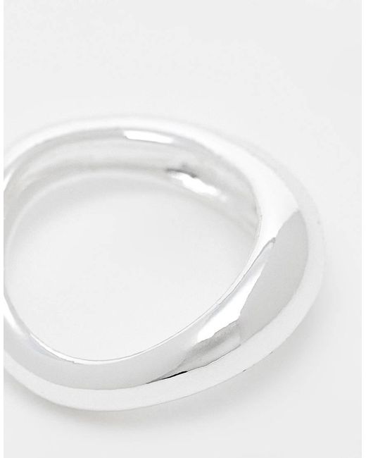 ASOS Met Vergulde Golvende Ring in het White