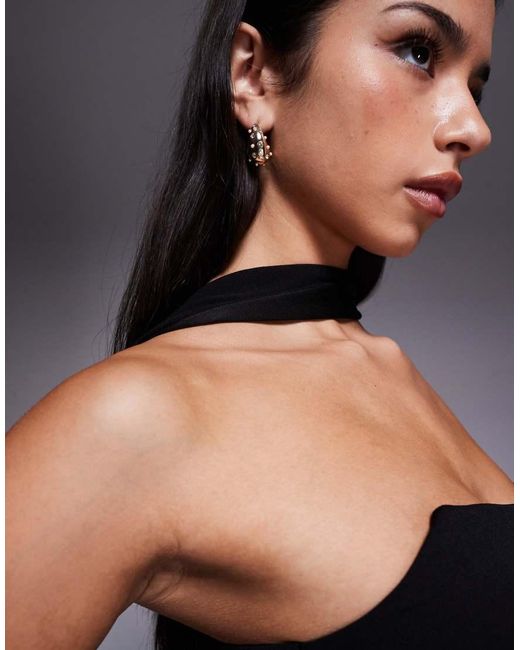 Top Largo Con Diseño Estructurado, Escote Palabra De Honor Y Detalle De Fular De ASOS de color Black