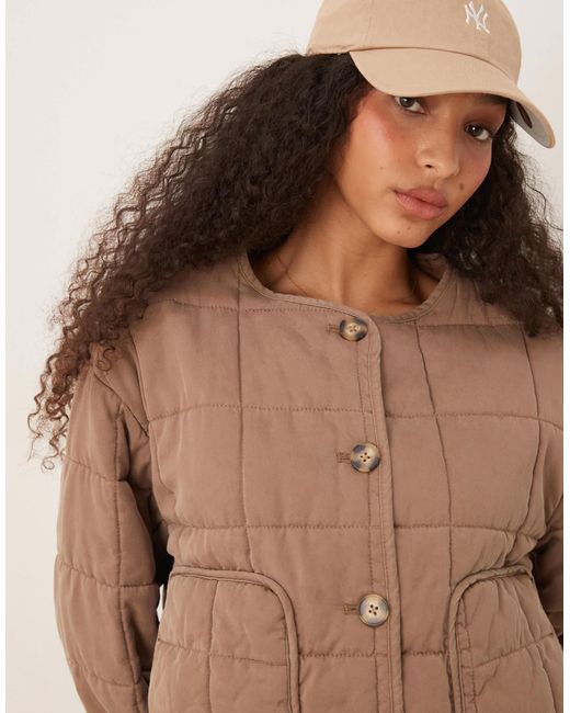 ASOS Brown – kragenlose kurze steppjacke