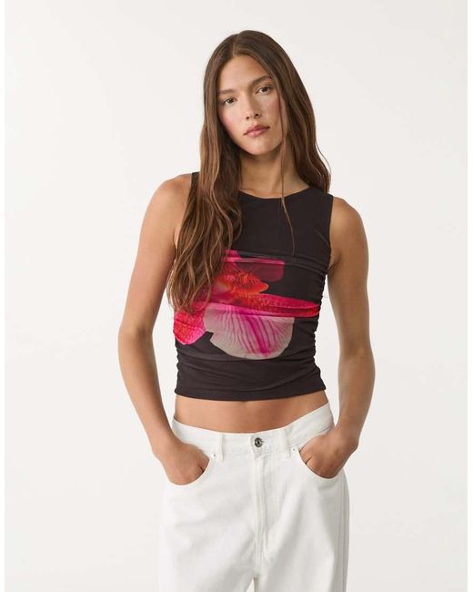 Top di Stradivarius in Red