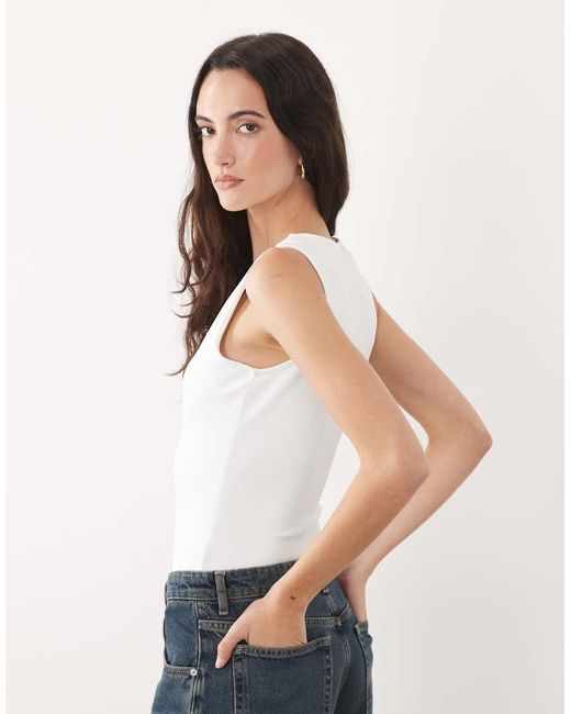 GOOD AMERICAN White Cotton Sculpting Deep V Sleeveless Bodysuit