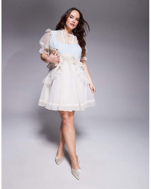 Curve di ASOS in White