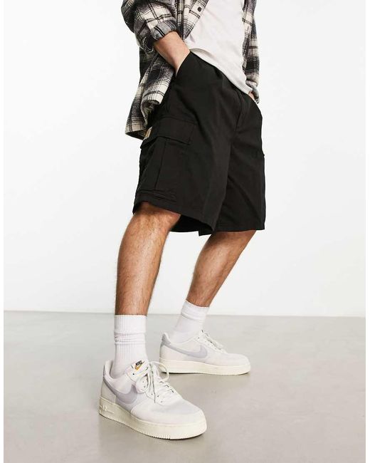 Carhartt Black Regular Garment Dyed Cargo Shorts for men