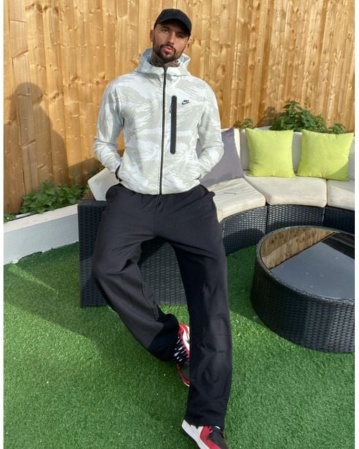 white tech fleece mens